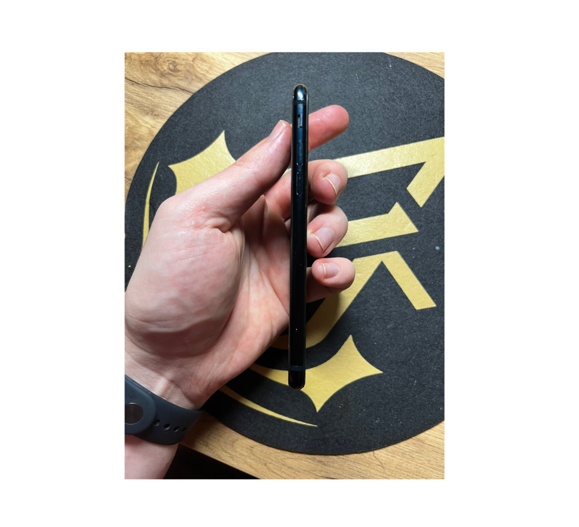 iPhpone SE 2022 - 64GB